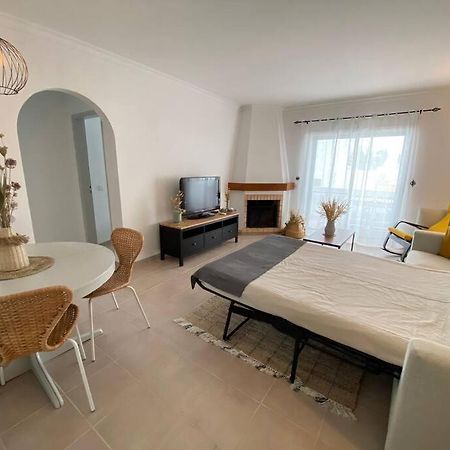 Apartamento Amparo-T2 C/Piscina Carvoeiro  Bagian luar foto