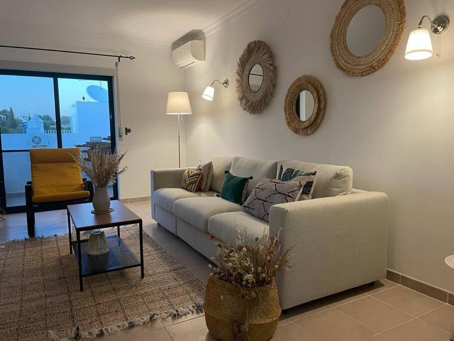 Apartamento Amparo-T2 C/Piscina Carvoeiro  Bagian luar foto