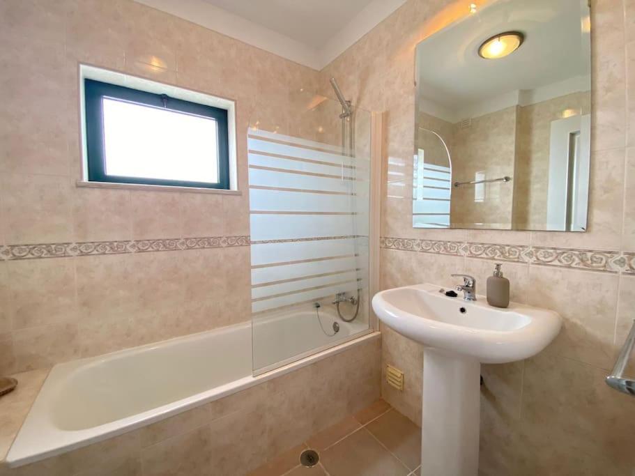 Apartamento Amparo-T2 C/Piscina Carvoeiro  Bagian luar foto