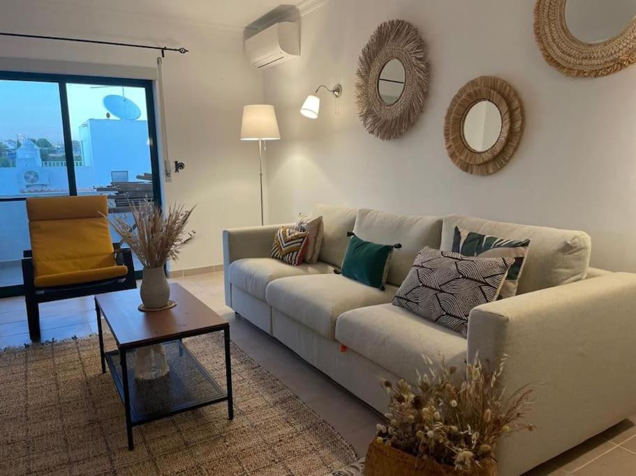 Apartamento Amparo-T2 C/Piscina Carvoeiro  Bagian luar foto