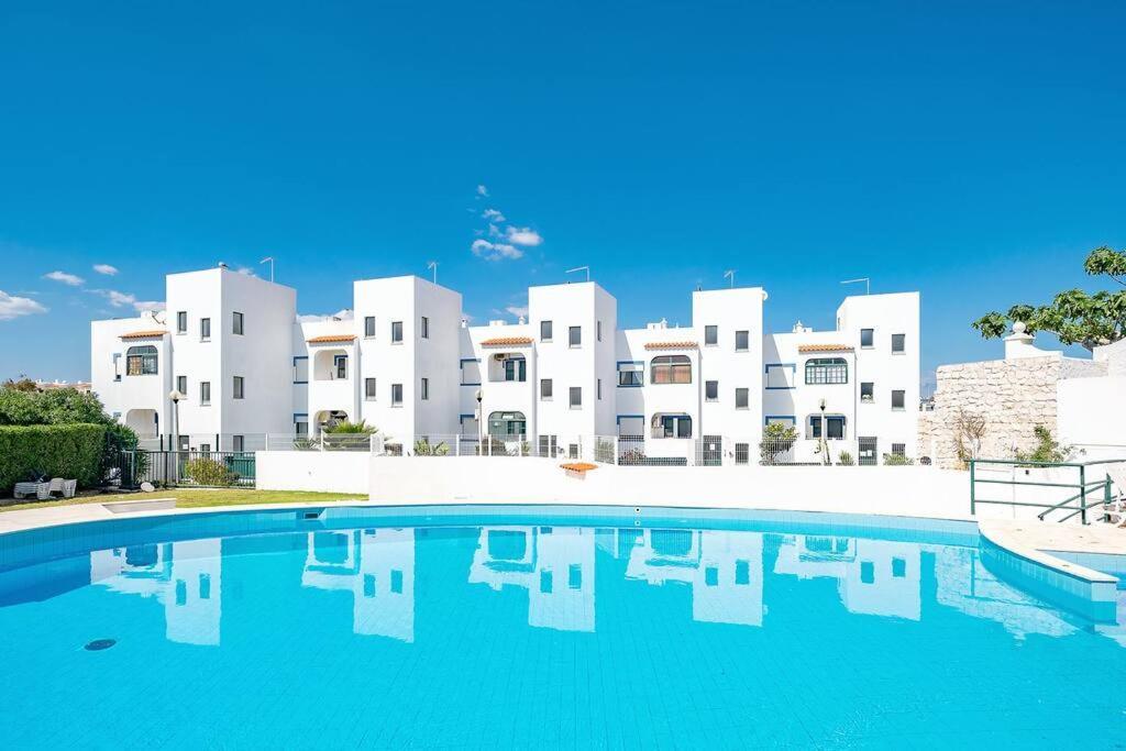 Apartamento Amparo-T2 C/Piscina Carvoeiro  Bagian luar foto